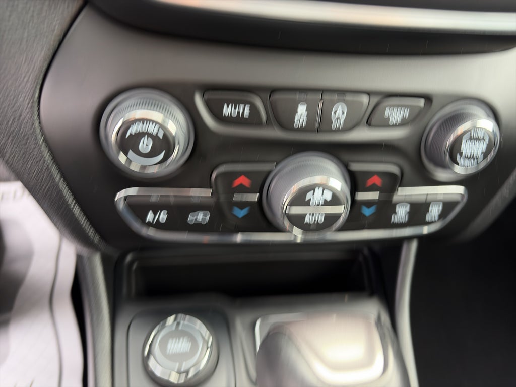 2022 Jeep Cherokee Latitude Lux 4x4