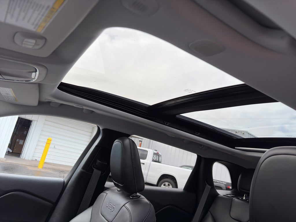 2022 Jeep Cherokee Latitude Lux 4x4