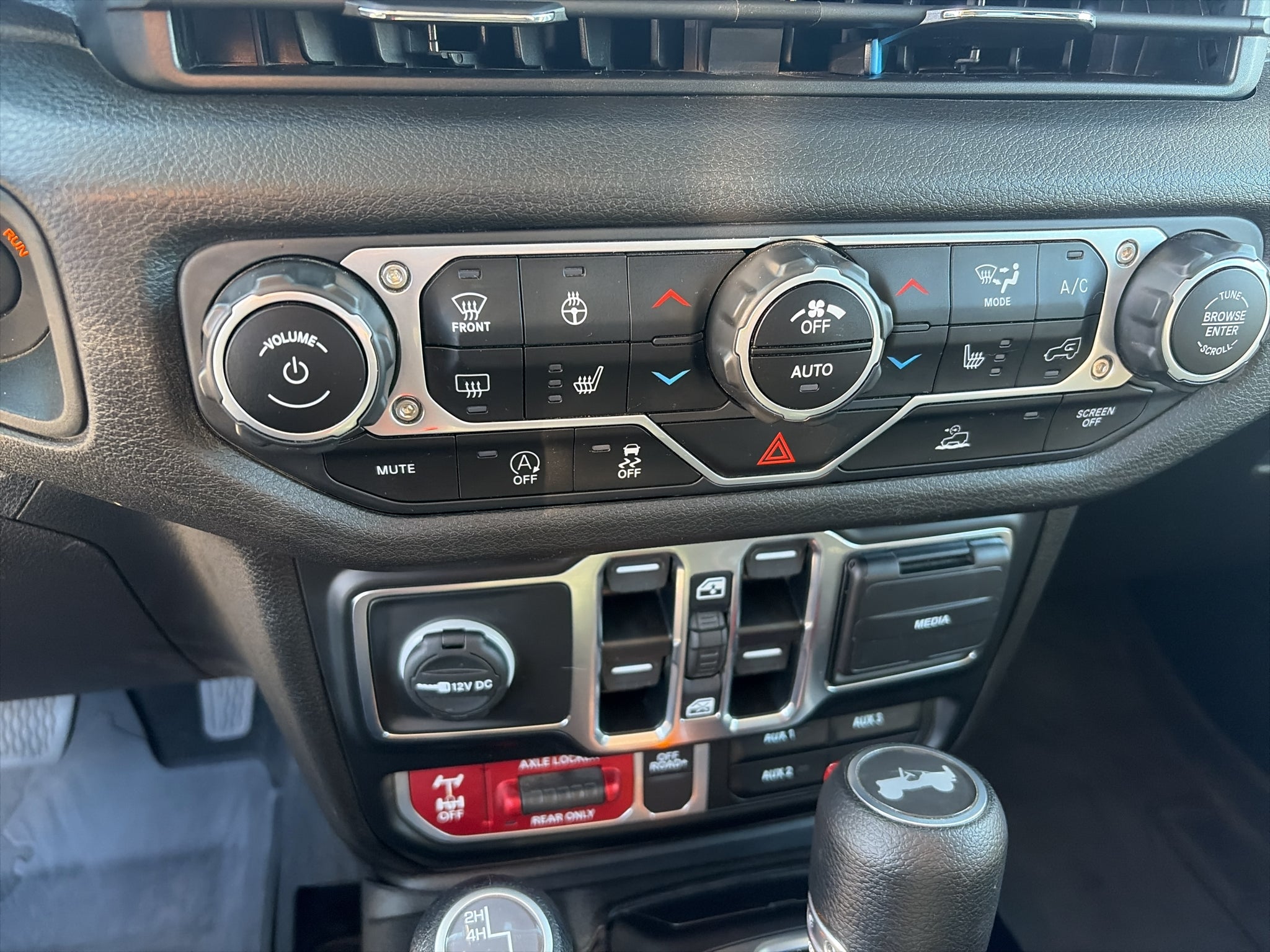 2024 Jeep Wrangler 4-Door Willys 4x4