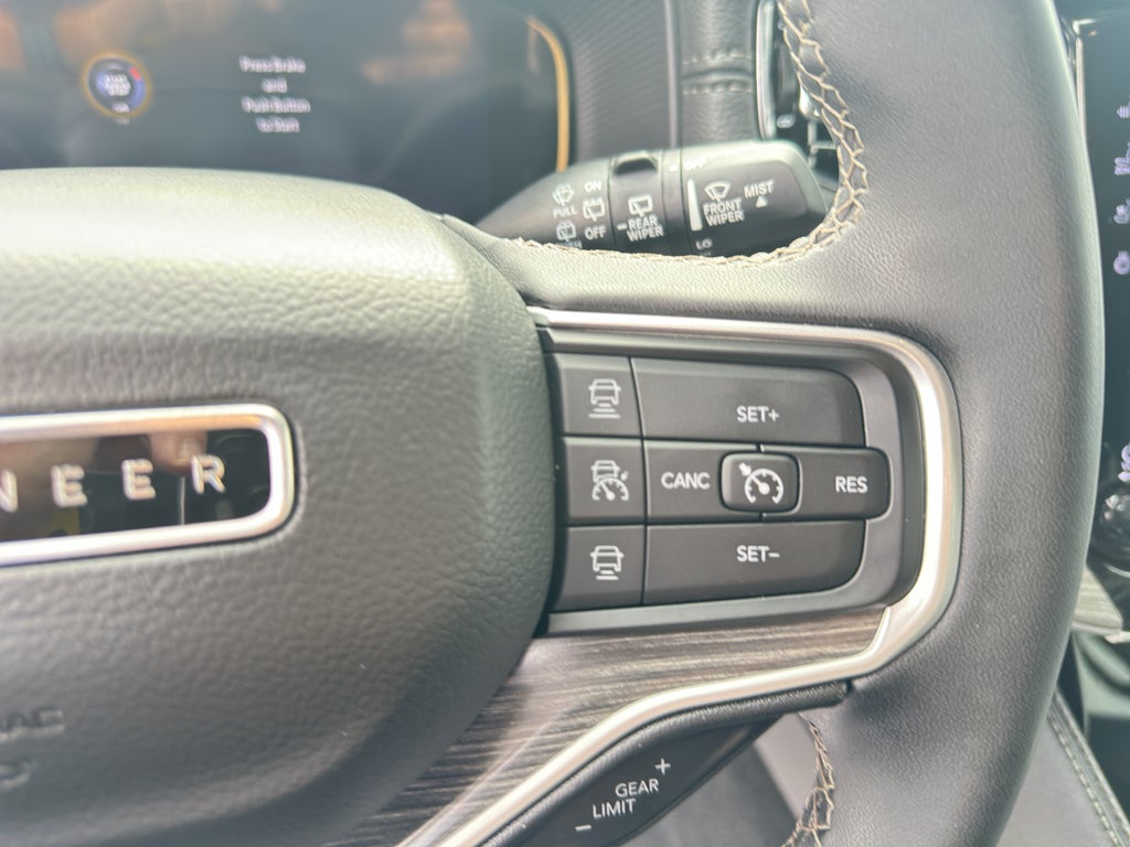 2023 Jeep Wagoneer L Series II 4x4