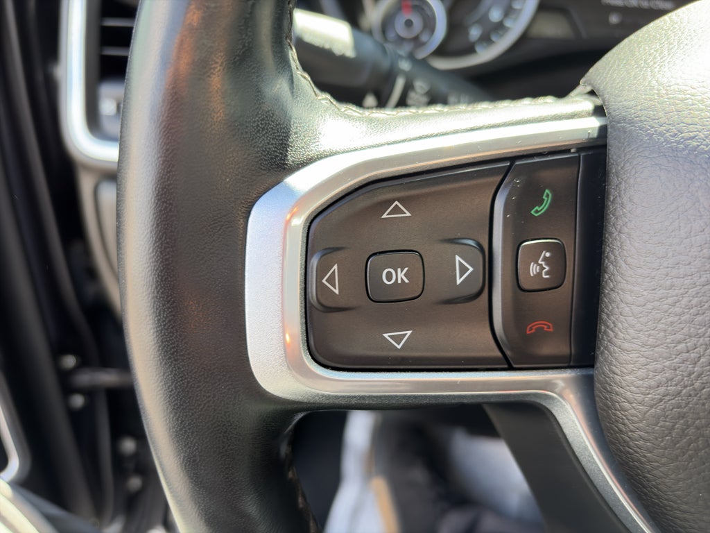 2019 RAM 1500 Laramie Crew Cab 4x4 5'7" Box