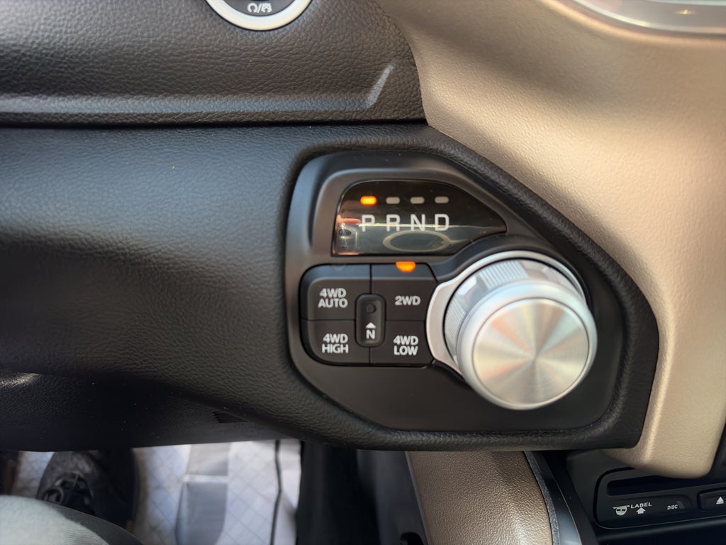 2019 RAM 1500 Laramie Crew Cab 4x4 5'7" Box
