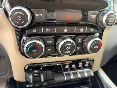 2019 RAM 1500 Laramie Crew Cab 4x4 5'7" Box