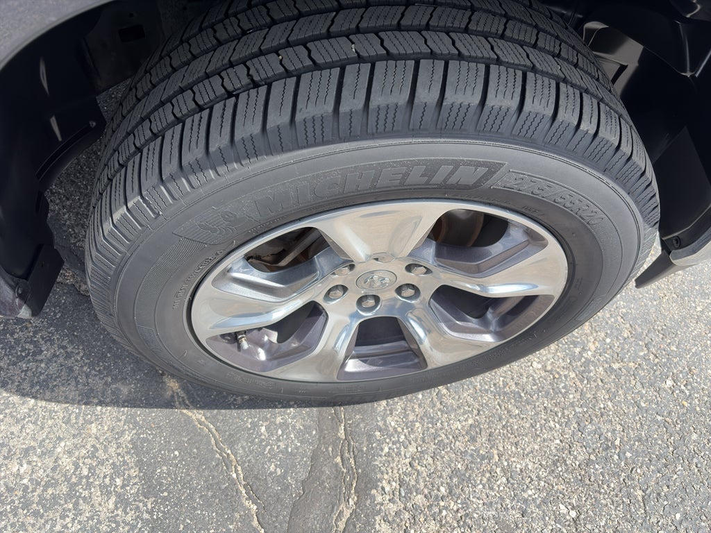 2019 RAM 1500 Laramie Crew Cab 4x4 5'7" Box
