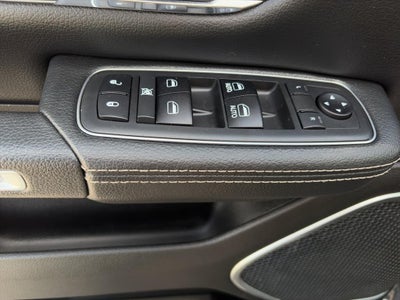 2019 RAM 1500 Laramie Crew Cab 4x4 5'7" Box
