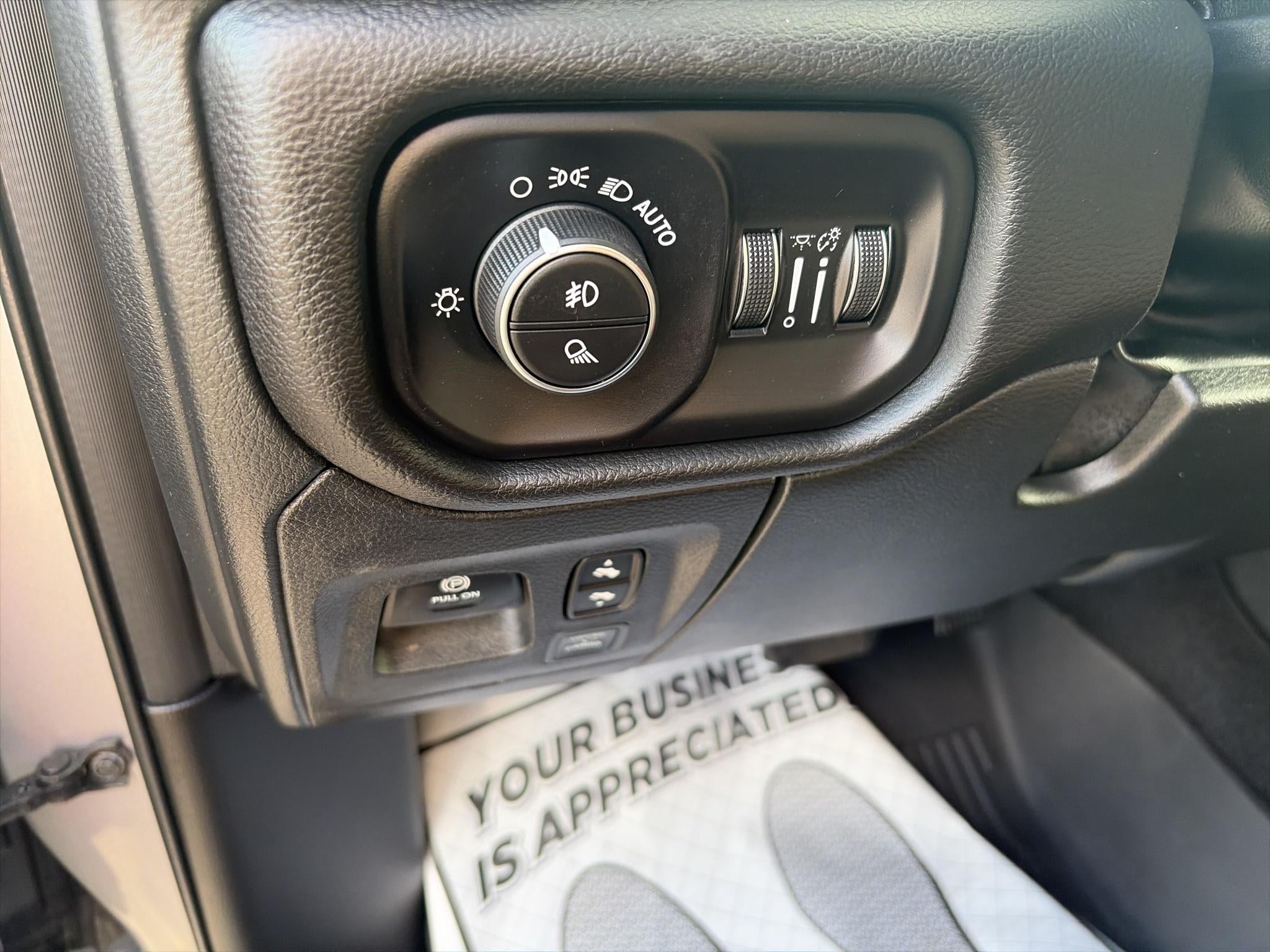 2025 RAM 1500 Rebel Crew Cab 4x4 5'7" Box