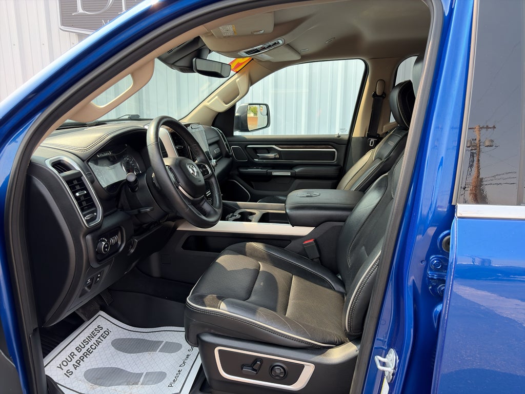 2019 RAM 1500 Laramie Crew Cab 4x4 6'4" Box