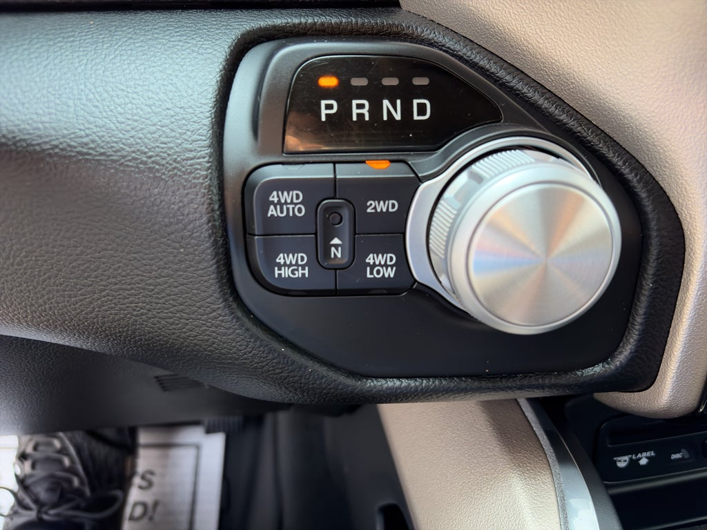 2019 RAM 1500 Laramie Crew Cab 4x4 6'4" Box