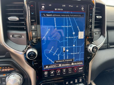 2019 RAM 1500 Laramie Crew Cab 4x4 6'4" Box