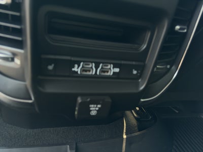 2019 RAM 1500 Laramie Crew Cab 4x4 6'4" Box