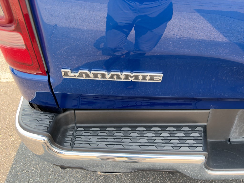 2019 RAM 1500 Laramie Crew Cab 4x4 6'4" Box