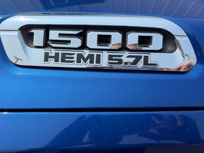 2019 RAM 1500 Laramie Crew Cab 4x4 6'4" Box