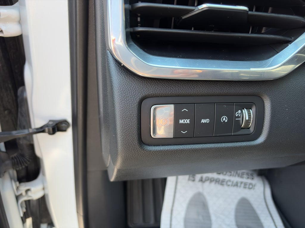 2024 GMC Acadia Elevation