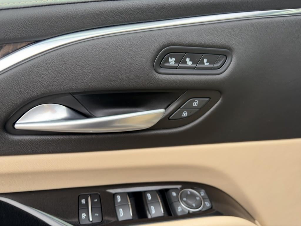 2022 Cadillac Escalade Premium Luxury