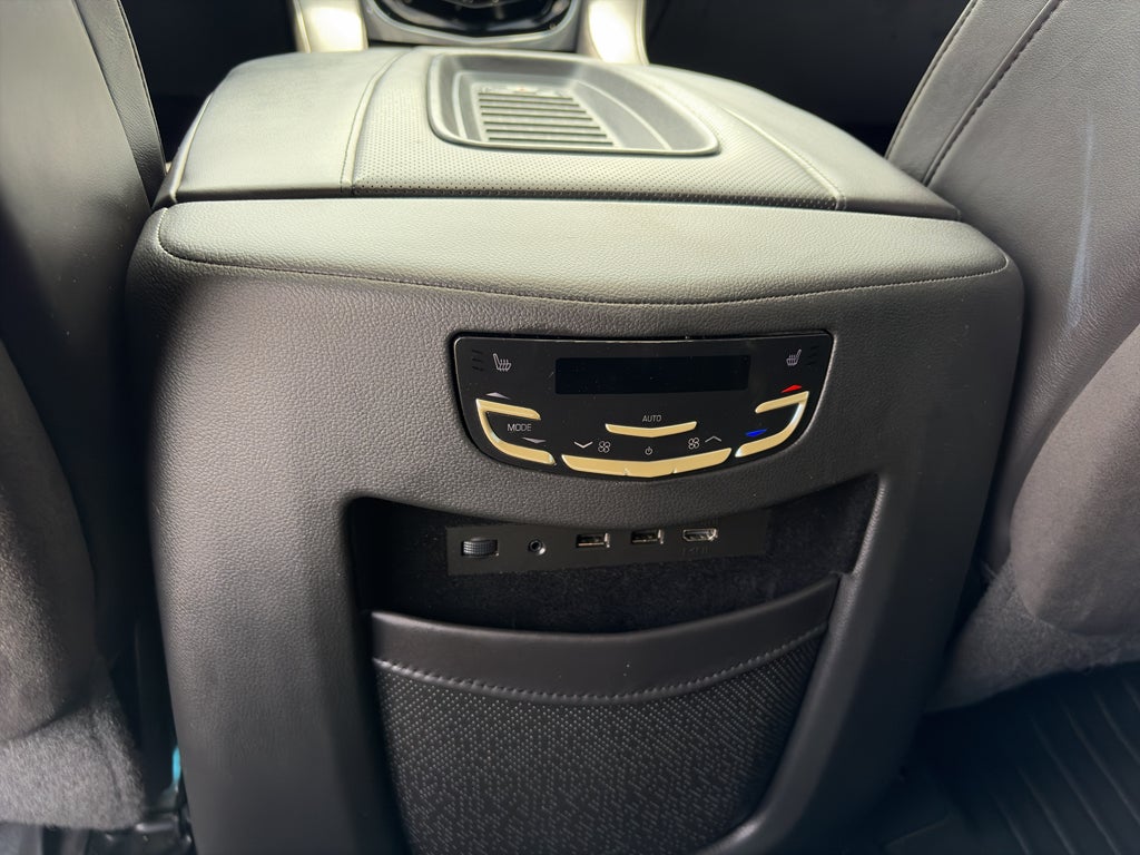 2019 Cadillac Escalade Platinum