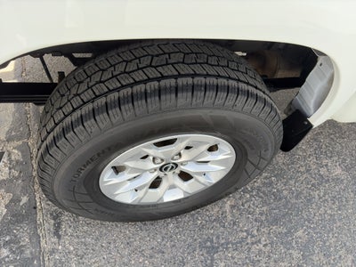 2024 Nissan Frontier SV