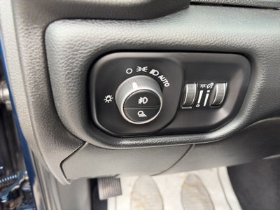 2019 RAM 3500 Laramie Crew Cab 4x4 8' Box