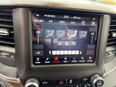 2019 RAM 3500 Laramie Crew Cab 4x4 8' Box