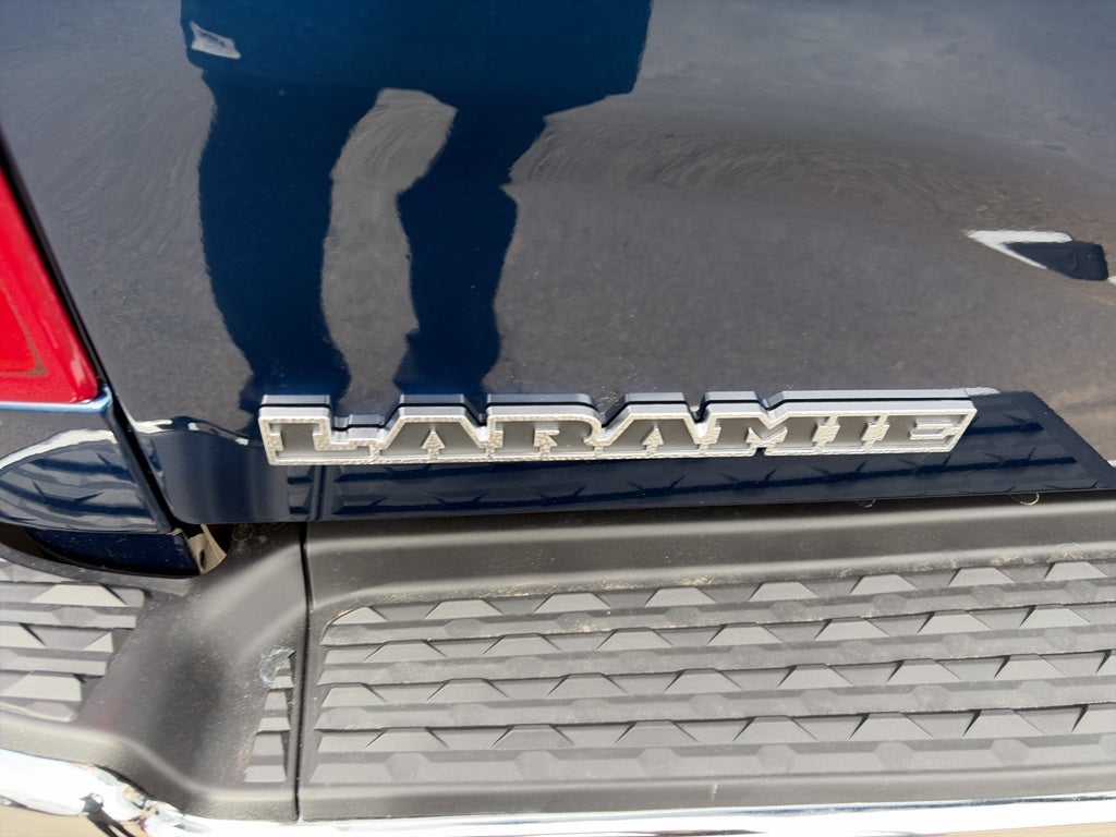 2019 RAM 3500 Laramie Crew Cab 4x4 8' Box