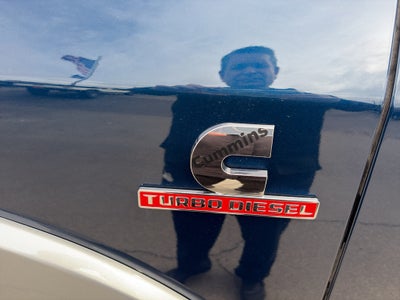 2019 RAM 3500 Laramie Crew Cab 4x4 8' Box