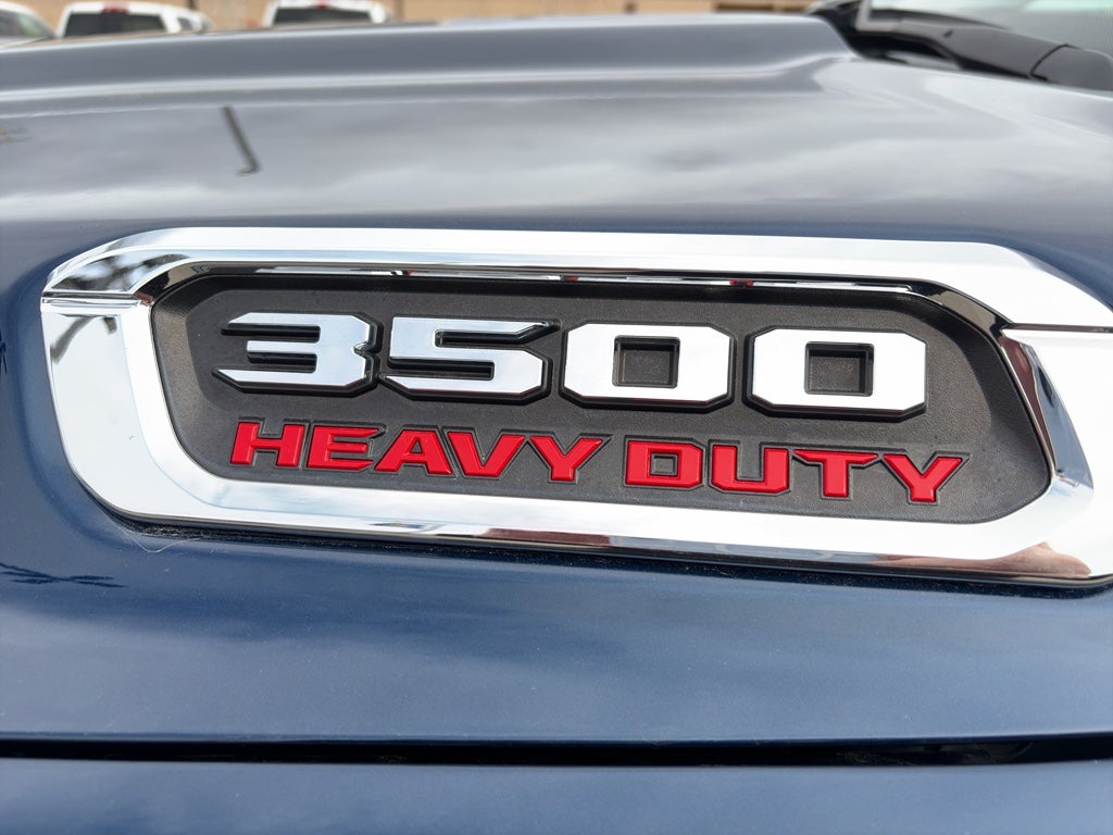 2019 RAM 3500 Laramie Crew Cab 4x4 8' Box