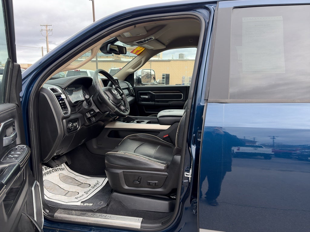 2019 RAM 3500 Laramie Crew Cab 4x4 8' Box