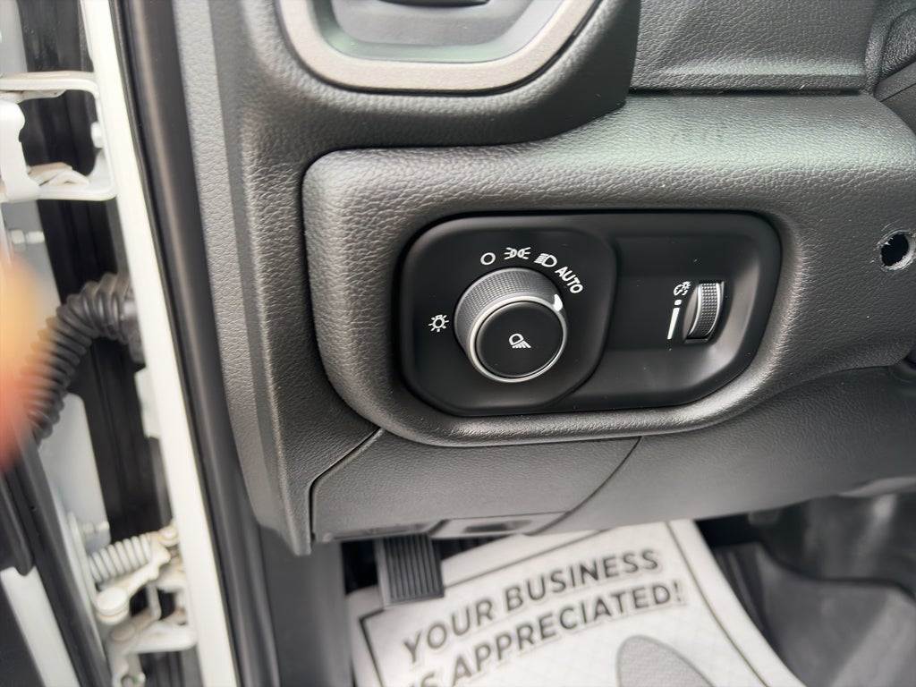 2022 RAM 2500 Tradesman Crew Cab 4x4 8' Box