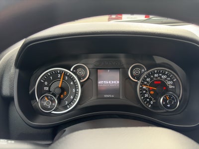 2022 RAM 2500 Tradesman Crew Cab 4x4 8' Box