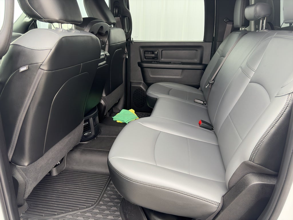 2022 RAM 2500 Tradesman Crew Cab 4x4 8' Box