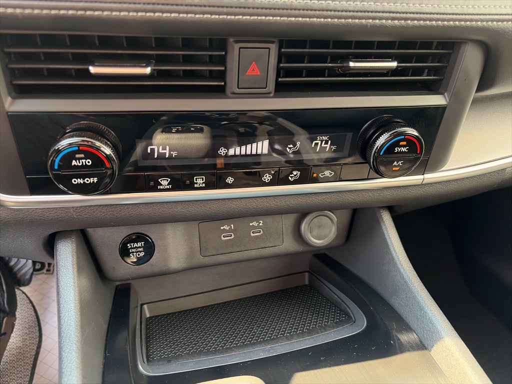 2025 Nissan Rogue SV