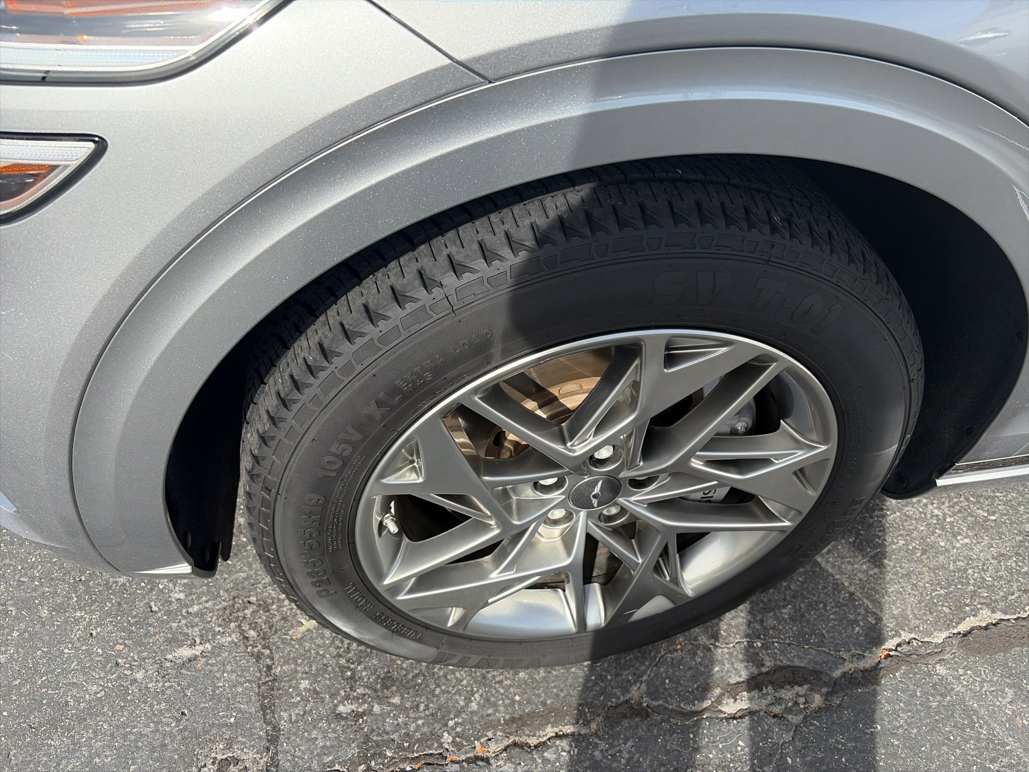 2025 Genesis GV70 2.5T