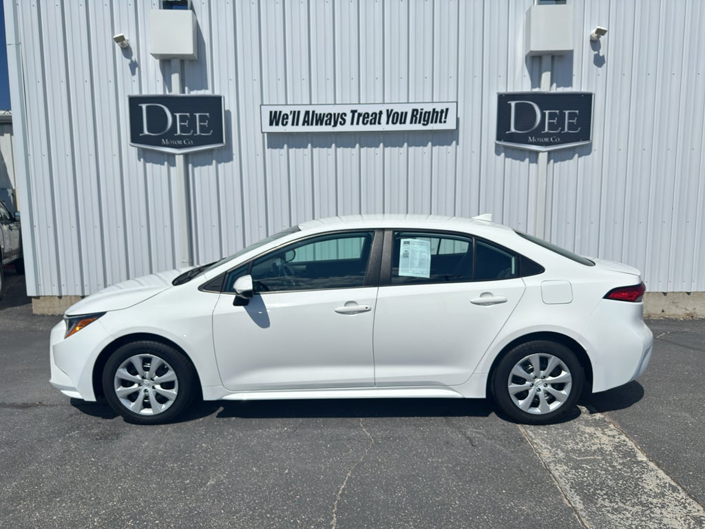 2022 Toyota Corolla LE